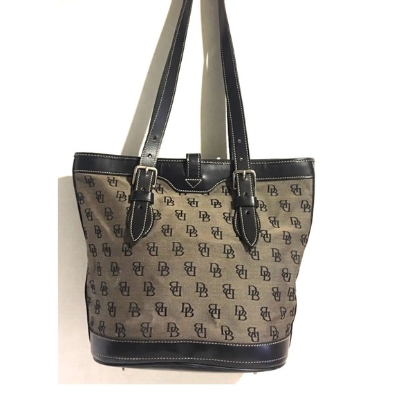 Dooney bourke signature print shoulder handbag - Picture 2 of 9